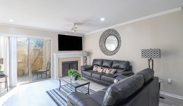 Spacious Cozy Condo! Perfect for longer stays