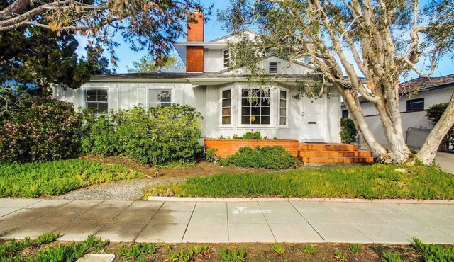 Spacious Crown Point Retreat | 2-Story Home | Private Yard | Parking for 3