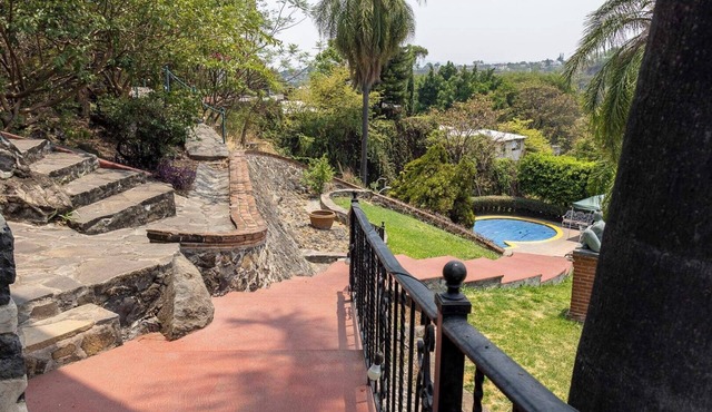 Spacious Cuernavaca House, 14 Guests, Pool & Grill