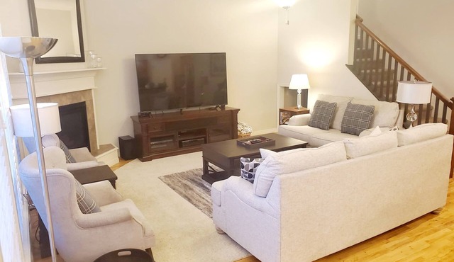 Spacious Designer Home w/Hardwoods, Granite, Stainless, Covered Patio, 4 pools.