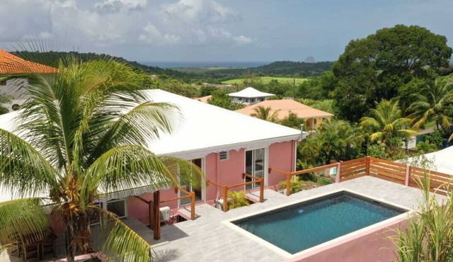 Spacious Diamond case villa, pool, view of Diamond Rock