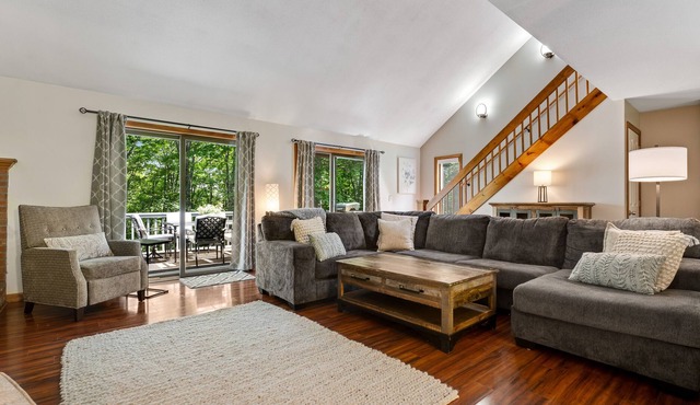 Spacious dog-friendly home with two decks, fireplace, home office, pools & golf