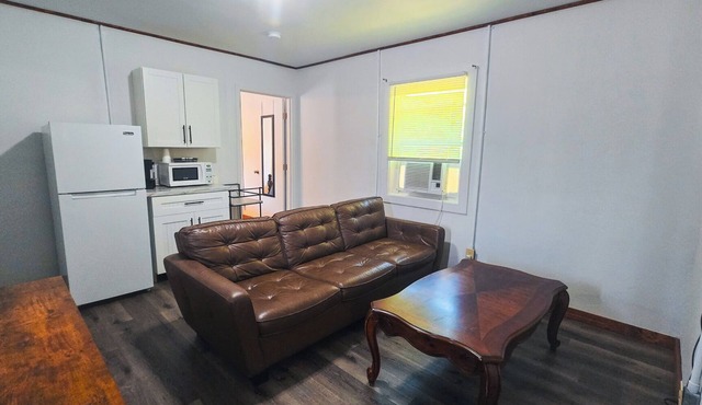 Spacious double sized motel room next door to Bar & Grill
