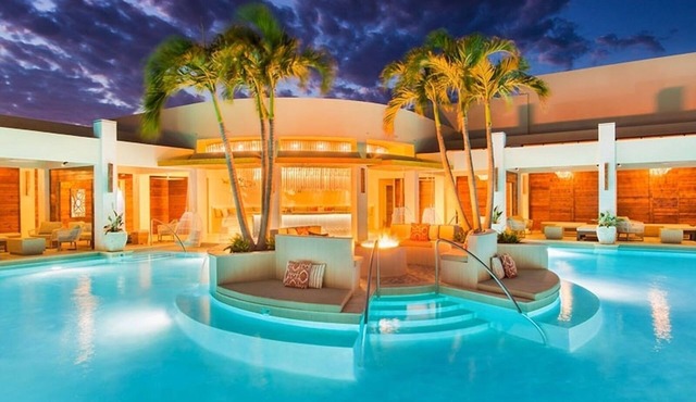Spacious Double Junior Suite, Scenic Private Beach, Near Provo's Town Center