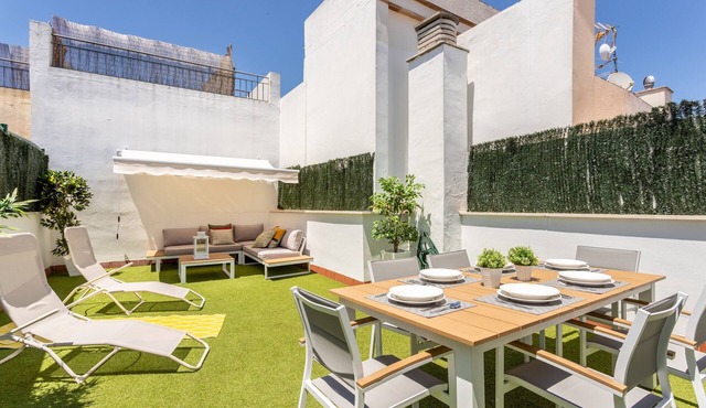 Spacious Duplex with Private Terrace. Francos Terrace VI