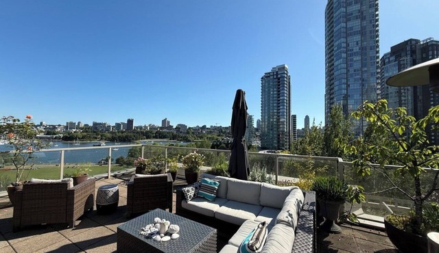 Spacious Eclectic Yaletown Sub-Penthouse | Huge Patio, Water Views, Seawall