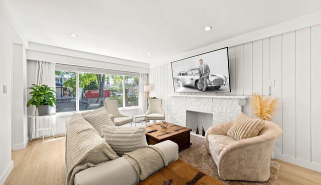 Spacious Entire Floor: 3 BR(King, 2Queens), Kitchen,Laundry,Parking for 6 Guests