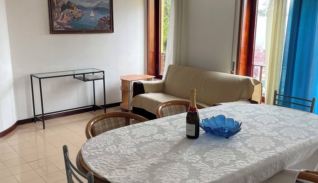 Spacious, familiar, comfortable apartment with amenities in the center of the port.