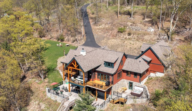 Spacious Finger Lakes Waterfront Lodge