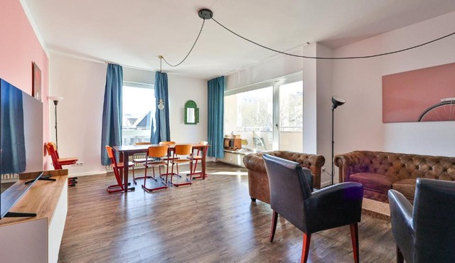 Spacious Flat 2nd Floor near station