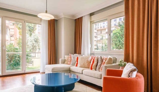 Spacious Flat 3 min to Coast and Bagdat Avenue