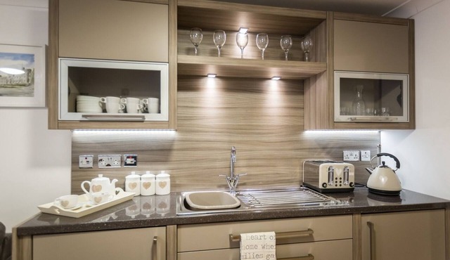 Spacious Flat by Taff Trail - Ideal for Groups