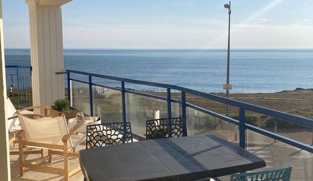 Spacious T3 with terrace facing the sea wifi ascenseur 4 people
