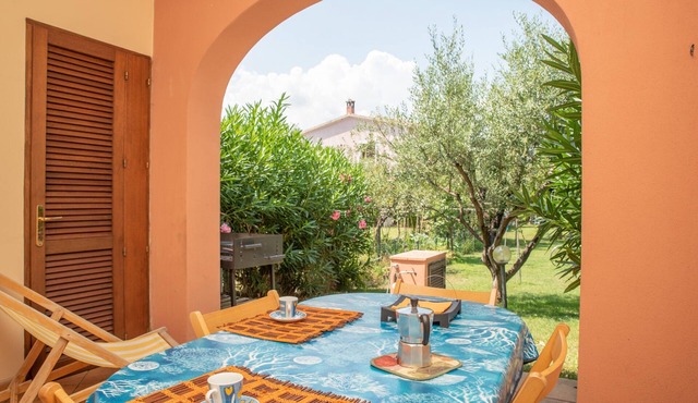 Spacious Garden and Quiet Location – Villetta Olivastro