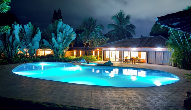 Spacious Gated Casa de Campo 5-bedroom Villa w/Pool/Hot Tub and Hi speed WiFi