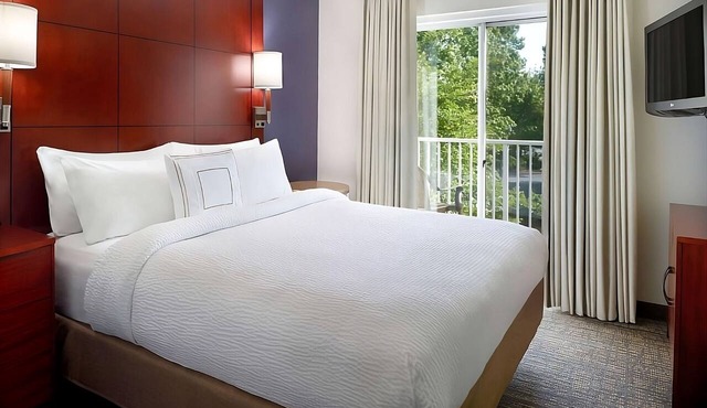 Spacious Good-Value Accommodation! Free Breakfast, Pets Allowed