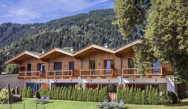 Spacious holiday home near ski area