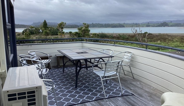 Spacious Harbourside Luxury