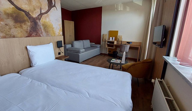 Spacious Haven | Vibrant nature trails, near scenic beach vibes & local sites
