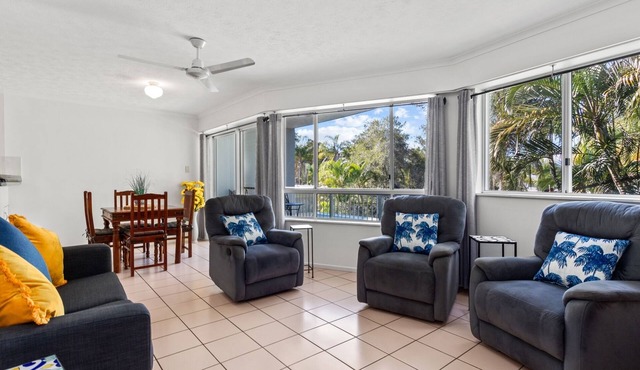 Spacious Hervey Bay Apartment with Rooftop Access
