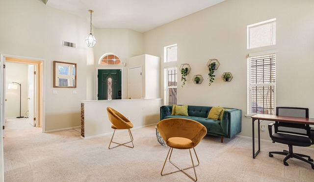 Spacious High Ceilings 5br/3bath. SF Bay Area