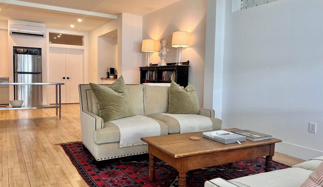 Spacious historic downtown Halifax apartment