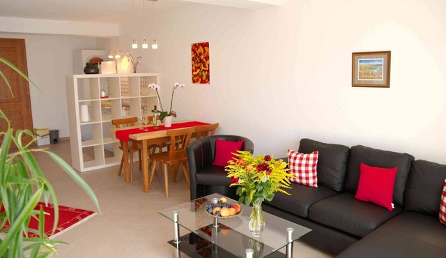 Spacious holiday home (70 sqm) with three rooms and a sun terrace