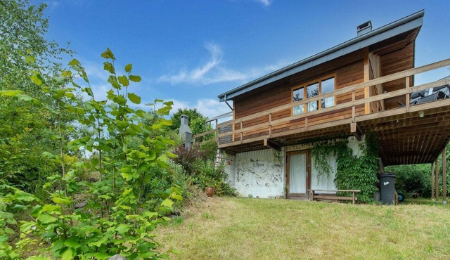 Spacious Holiday Home in Bièvre with Garden