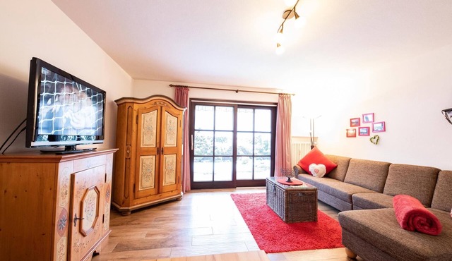 Spacious holiday apartment "Löwenzahn" in a quiet location in the holiday villag