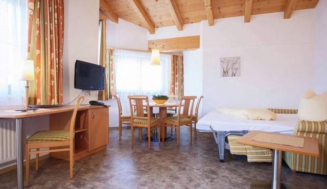 Spacious holiday flat with sauna in Stumm