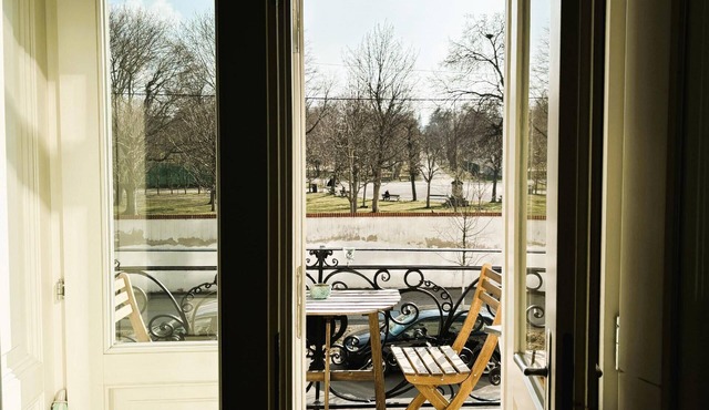 Spacious holiday flat with small balcony