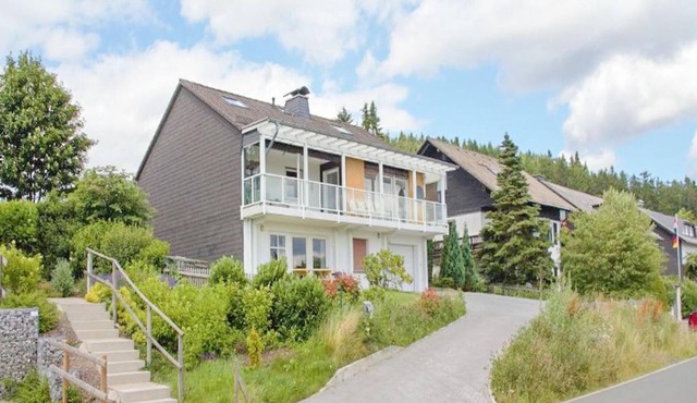 Spacious holiday home by the Neuastenberg lifts
