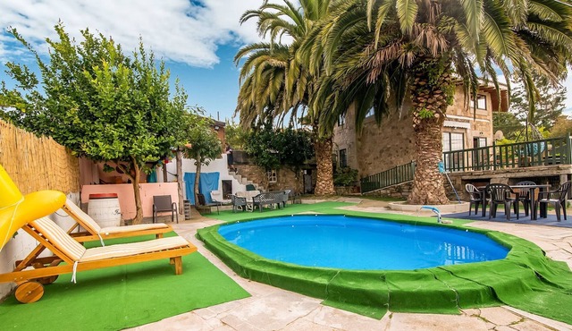 Spacious holiday home in Santiago de Compostela with pool