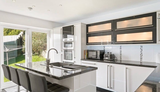 Spacious Home 5 min Walk to Portmellon Beach