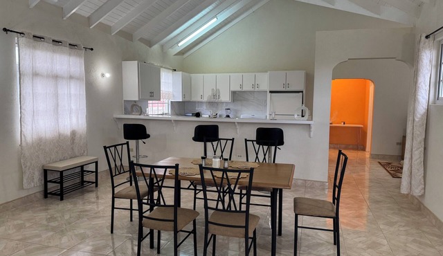 Spacious home 5 minutes form Crane Beach and Resort