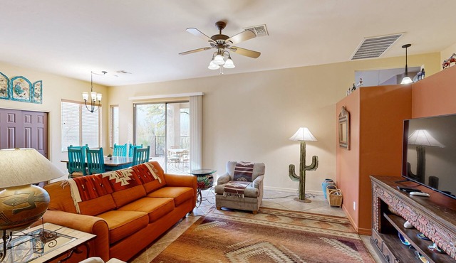 Spacious home in prime location across from Catalina State Park with golf nearby