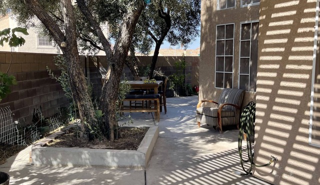 Spacious Home minutes from the Las Vegas Strip and McCarran Airport