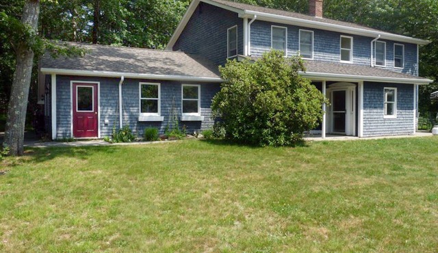 Spacious home on 27 acres and a simple drive to Acadia's hiking trails & BH fun!