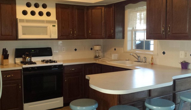 Spacious Home Short Walk to Beach & Close to A.C.