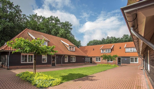 Spacious home with bubble bath and four bathrooms, in Twente