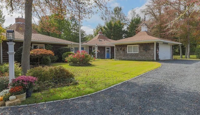Spacious Home With Private Yard Close to Beach Abutting Conservation (2397)