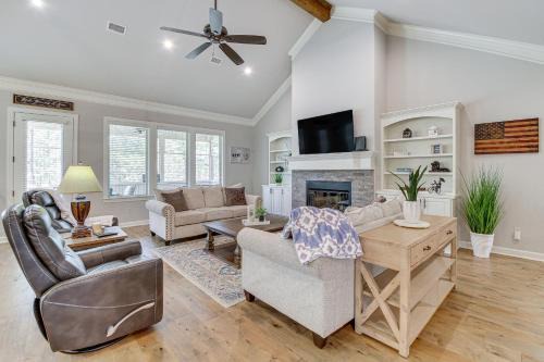 Spacious Hot Springs Village Home < 1 Mi to Lake!