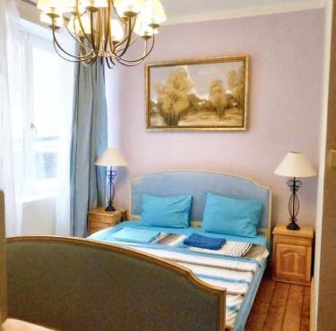 Spacious House in Central Sofia with Garden