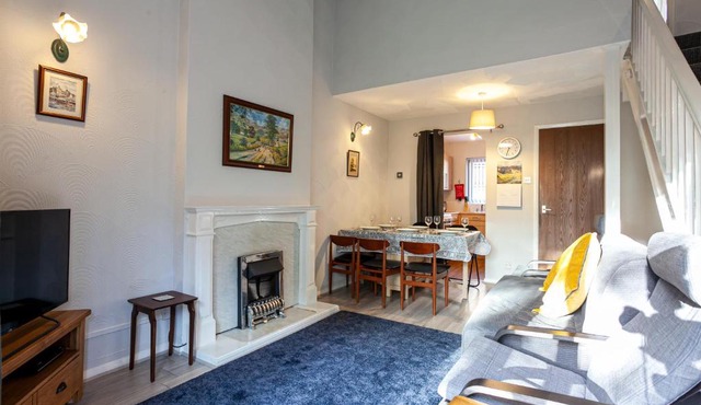 Spacious House in Sheffield - Great Location!