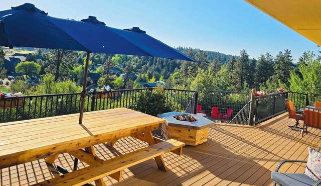 Spacious house with stunning views @ Running Y
