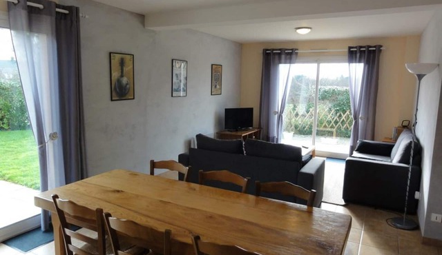Spacious House with Garden Near Mont St Michel & Cotentin, Close to Coast, Wi-Fi, Pet-Friendly