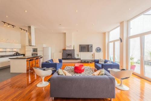 Spacious House with Large Garden in Jette