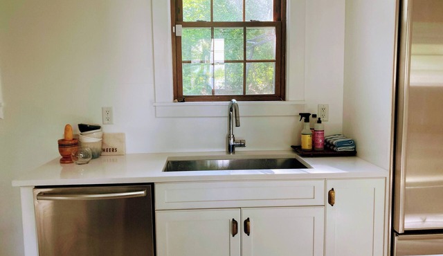 Spacious, Immaculate, Historic 6-bedroom home minutes from NYC