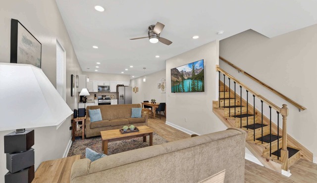 Spacious Indy Retreat-Entire Duplex Near Downtown
