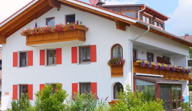 Spacious, inviting apartment near Füssen close Neuschwanstein castle